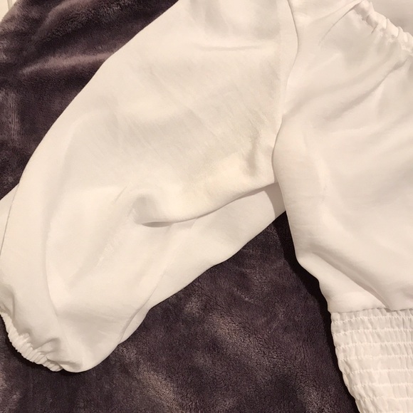 white off the shoulder top - Picture 2 of 3